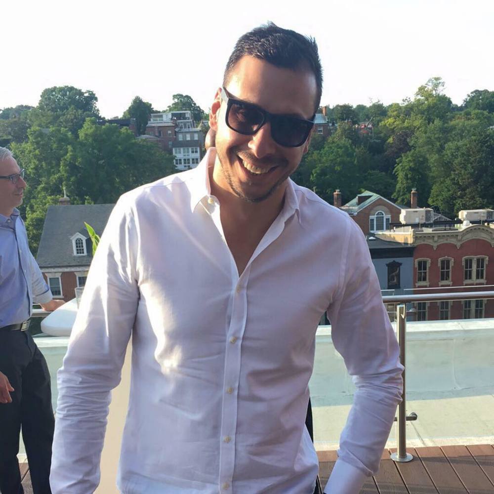 Meet your Posher, Bello